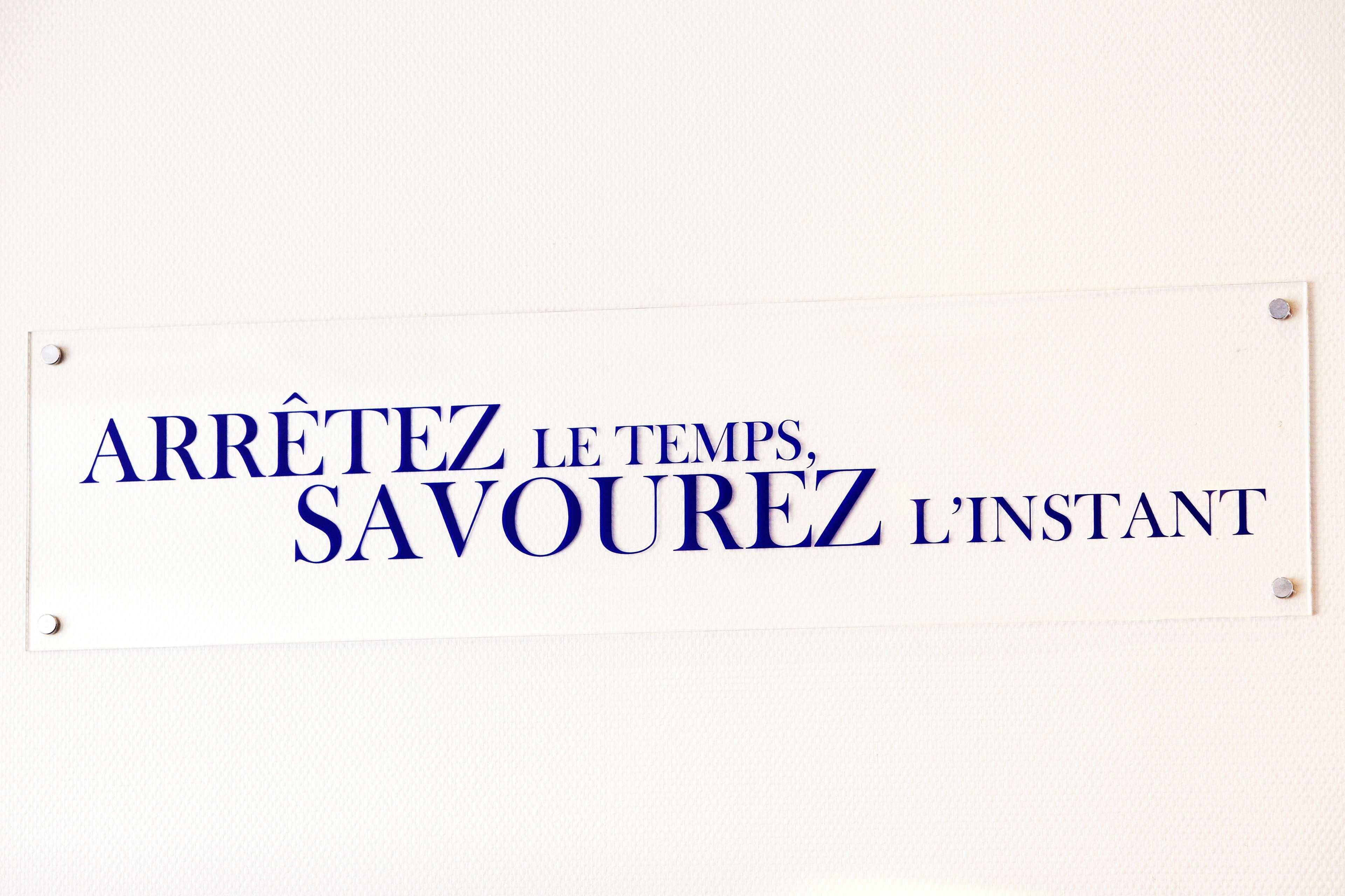 Kyriad Le Blanc-Mesnil Bagian luar foto